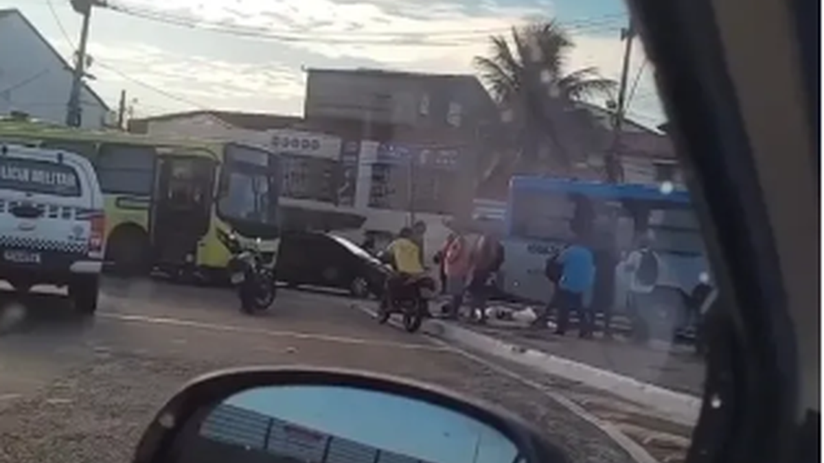 Em Manobra Proibida Motociclista Morre Ap S Colidir Em Nibus