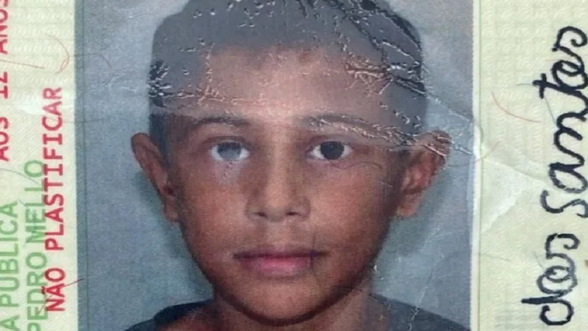 Adolescente De Anos Assassinado A Tiros Na V Spera De Natal Em