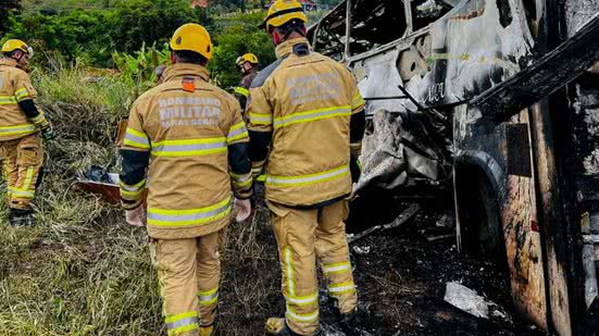 Acidente na BR 116 Motorista de carreta estava CNH suspensa há