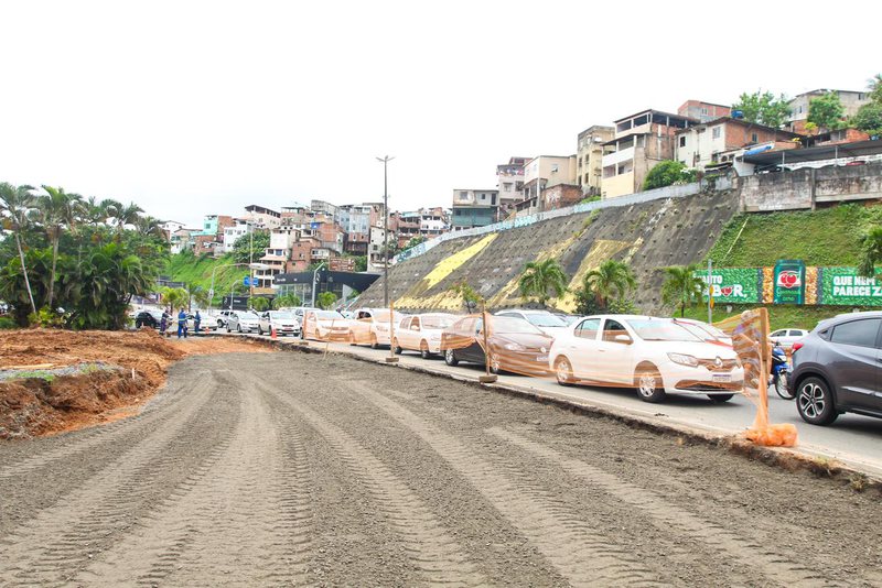 Galeria Obras do BRT interditam trecho da Avenida Centenário e Dique