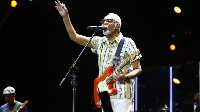 Fvs Gilberto Gil Presenteia P Blico Maiores Sucessos Da Carreira