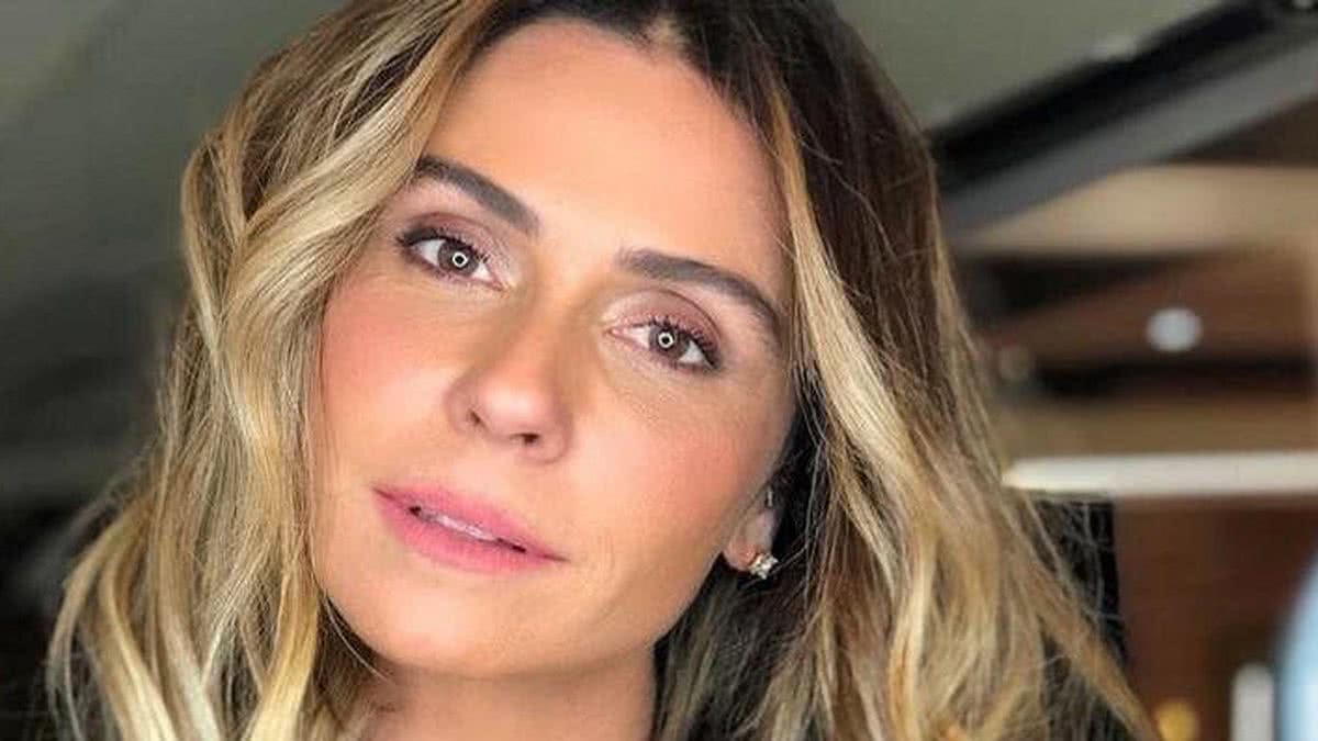 Giovanna Antonelli P E Corp O Para Jogo E Curte Dia De Sol Em Salvador