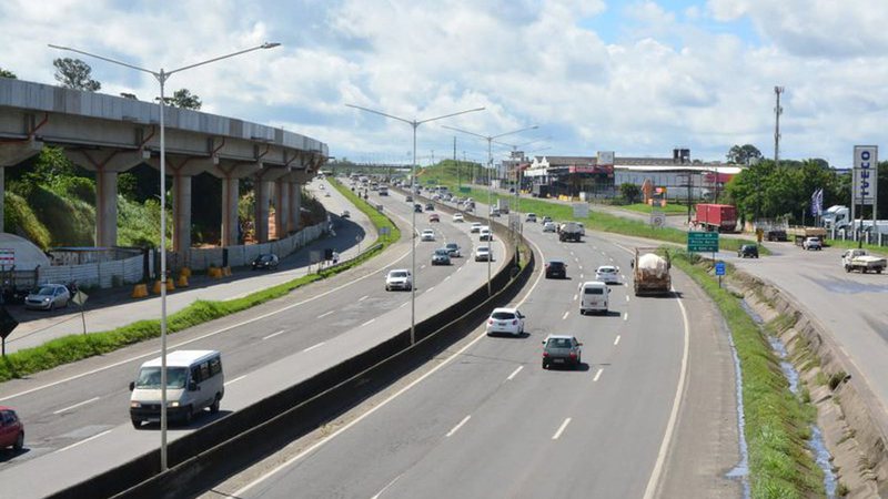 Jovem é encontrado morto às margens da BR 324