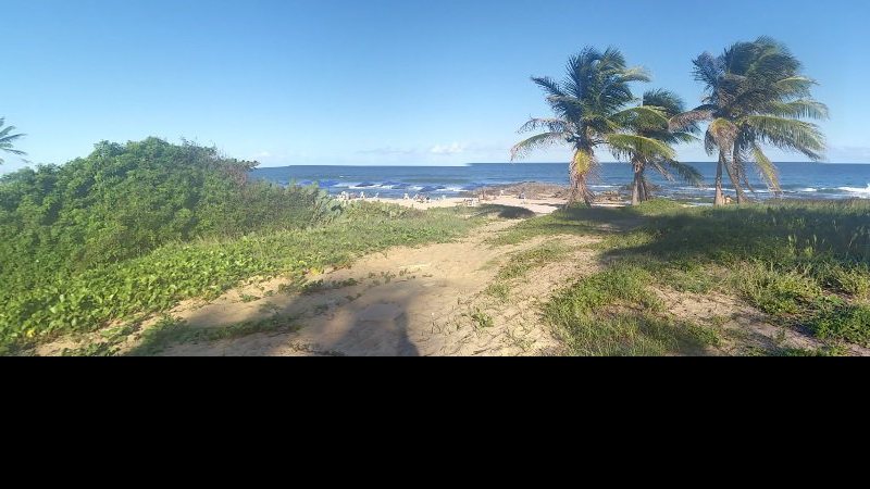 Homem morre afogado em praia de Itapuã