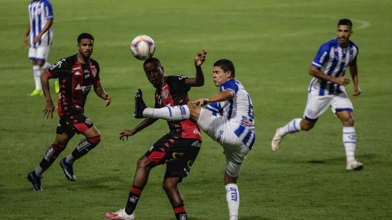 Em seu último jogo do ano Vitória perde por 3 a 0 para o CSA