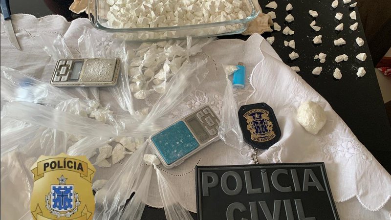 Homem é preso suspeito de distribuir cocaína para bairros nobres de