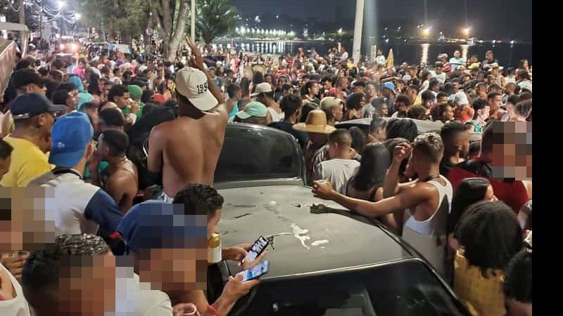 V Deo Festa Pared O Re Ne Jovens Aglomerados Na Orla De Salvador