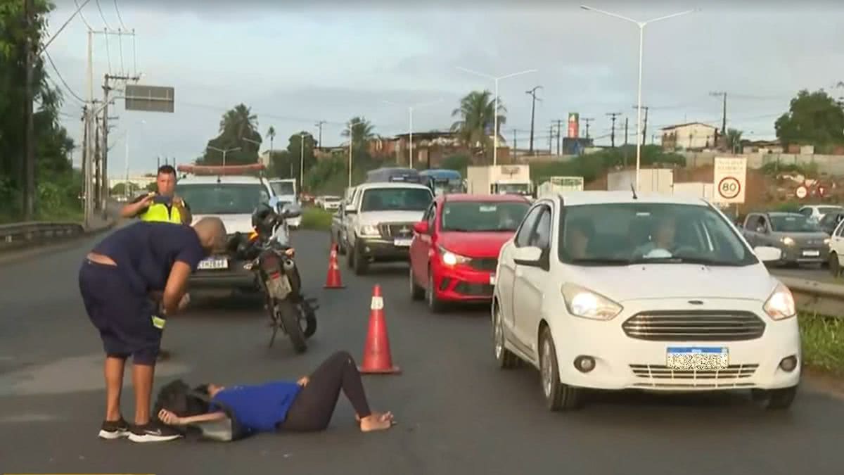 Gr Vida De Meses Fica Ferida Ap S Moto Em Que Estava Ser Atingida Por