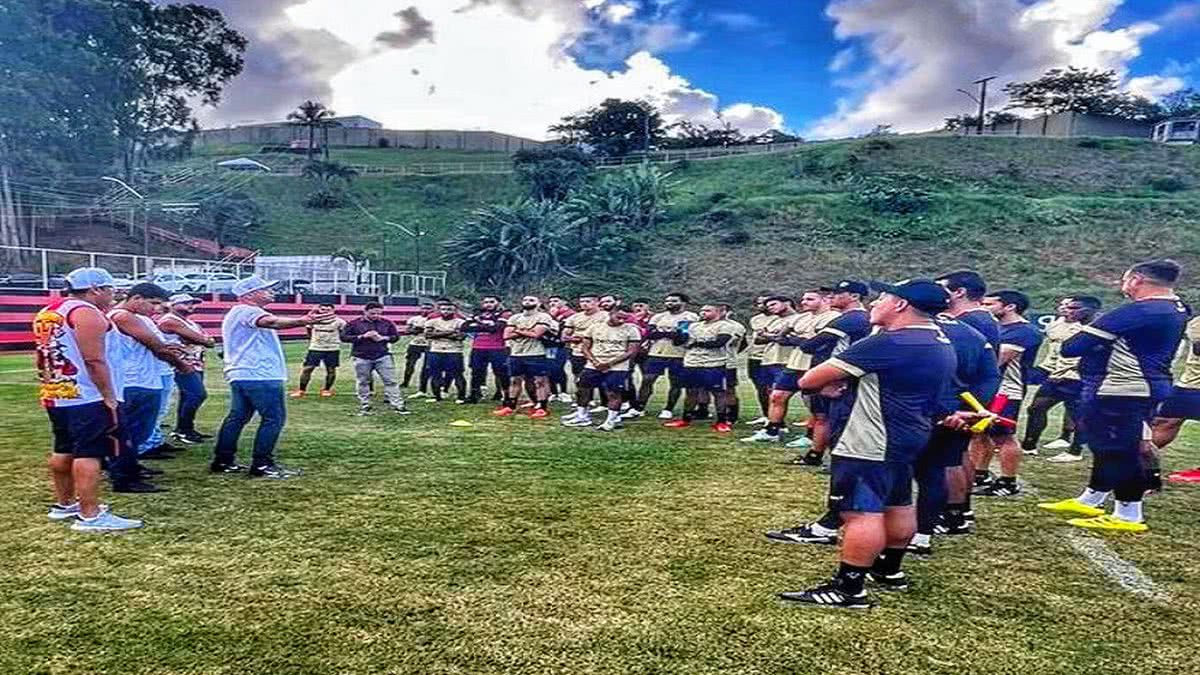 No Z4 da Série A membros de torcida organizada cobram atletas do