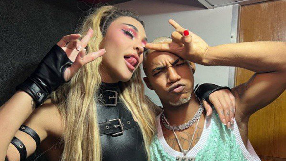 Assumidos Pabllo Vittar Se Derrete Pelo Kannalha Em Show Meu