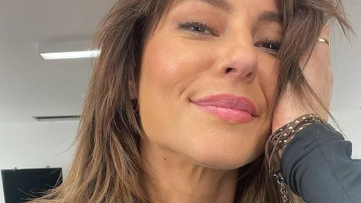 Paolla Oliveira Quebra Mito De Lingerie Bege E Causa Alvoro O Entre