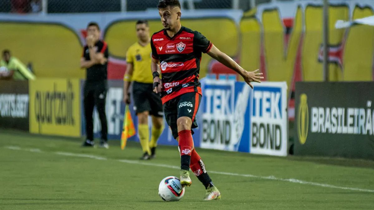 Sanchez se despede oficialmente do Vitória