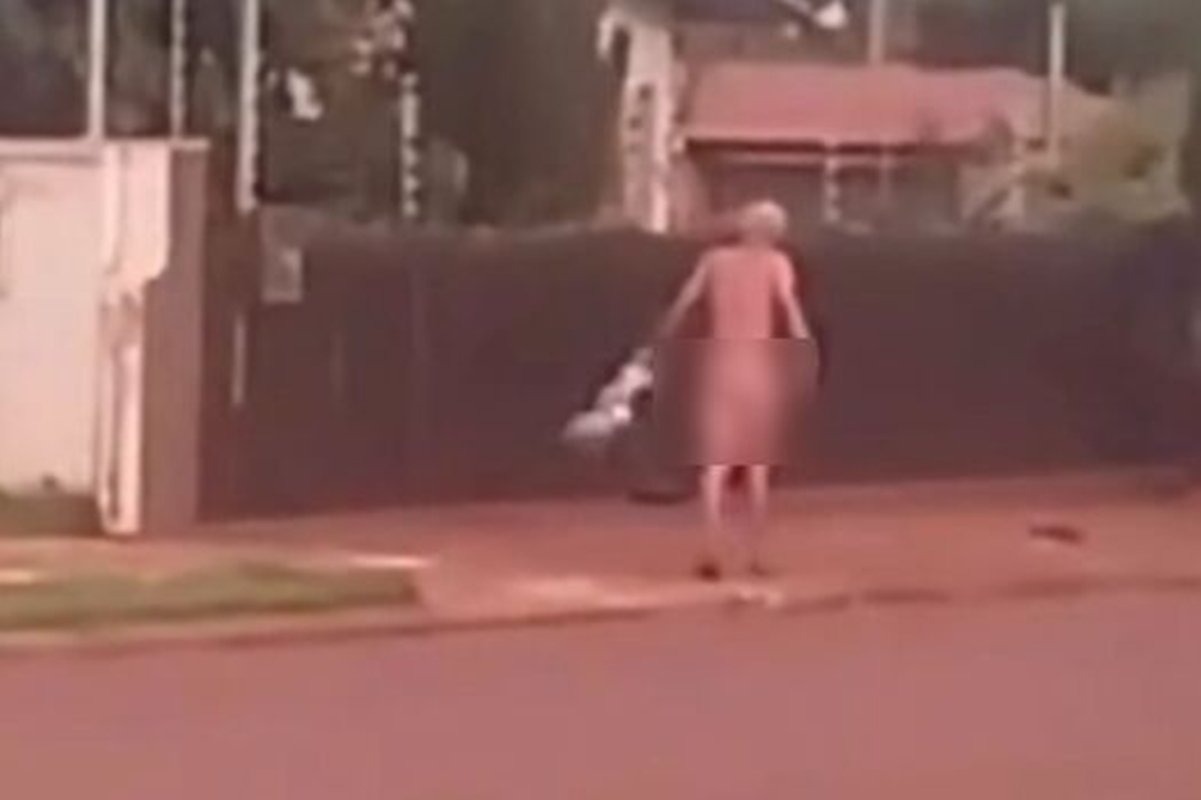 VÍDEO Homem é flagrado andando pelado em cidade do Matro Grosso do Sul