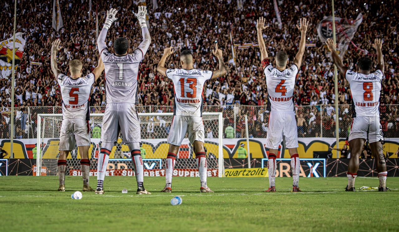 chances de sair da zona de rebaixamento Vitória recebe o Atlético