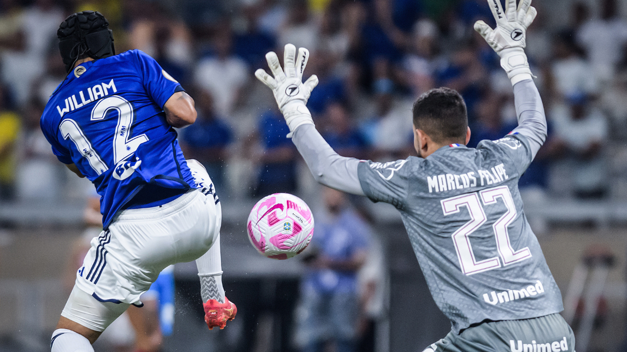 Comentarista De Arbitragem Aponta Erro Duplo Na Vit Ria Do Cruzeiro