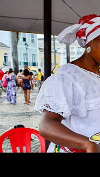 Dia da Baiana do Acarajé: saiba mais sobre a profissão baiana