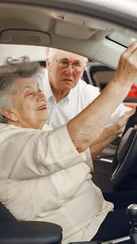 Aprenda o que muda na proposta que prevê carros com imposto zerado para idosos 60+