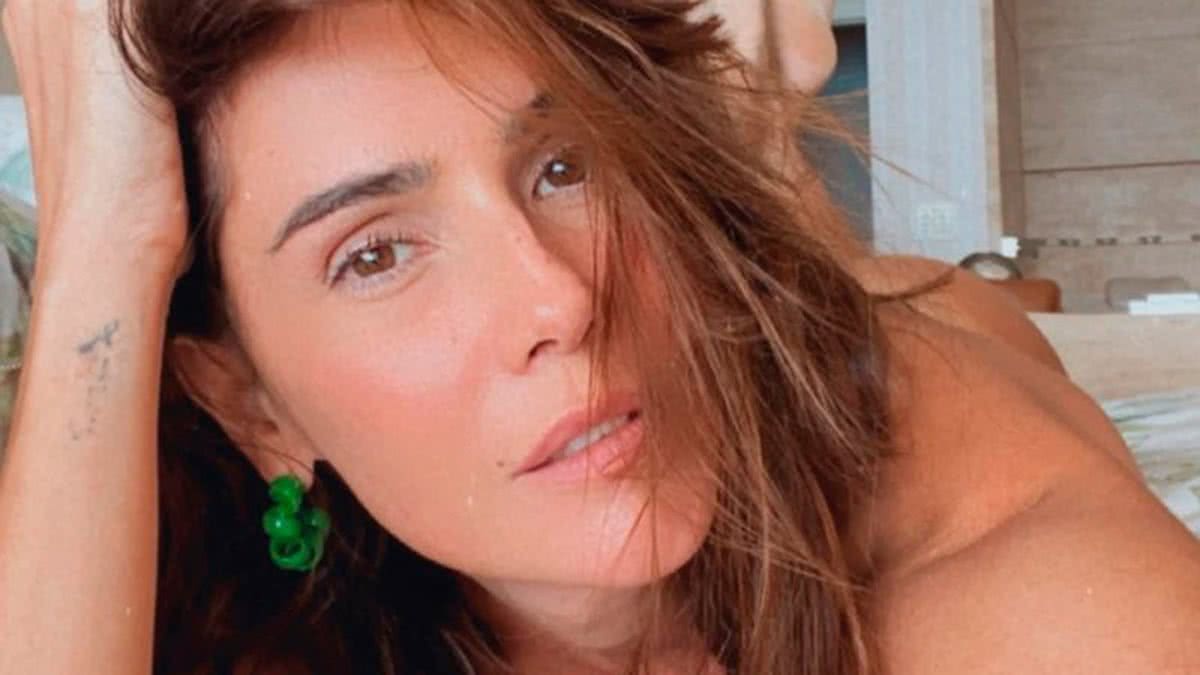 VÍDEO: Canto da sereia? Deborah Secco aparece nua em camarim e deixa fãs  enlouquecidos