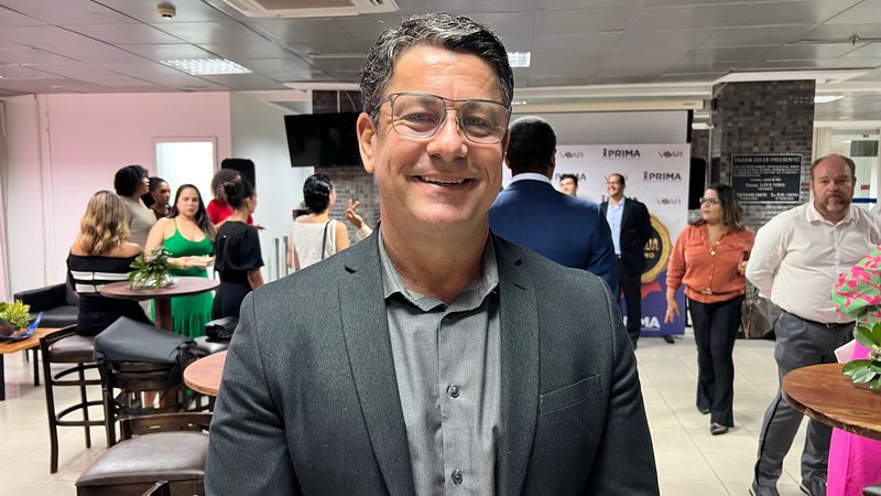 Diretor comercial da Prima Empreendimentos celebra prêmio