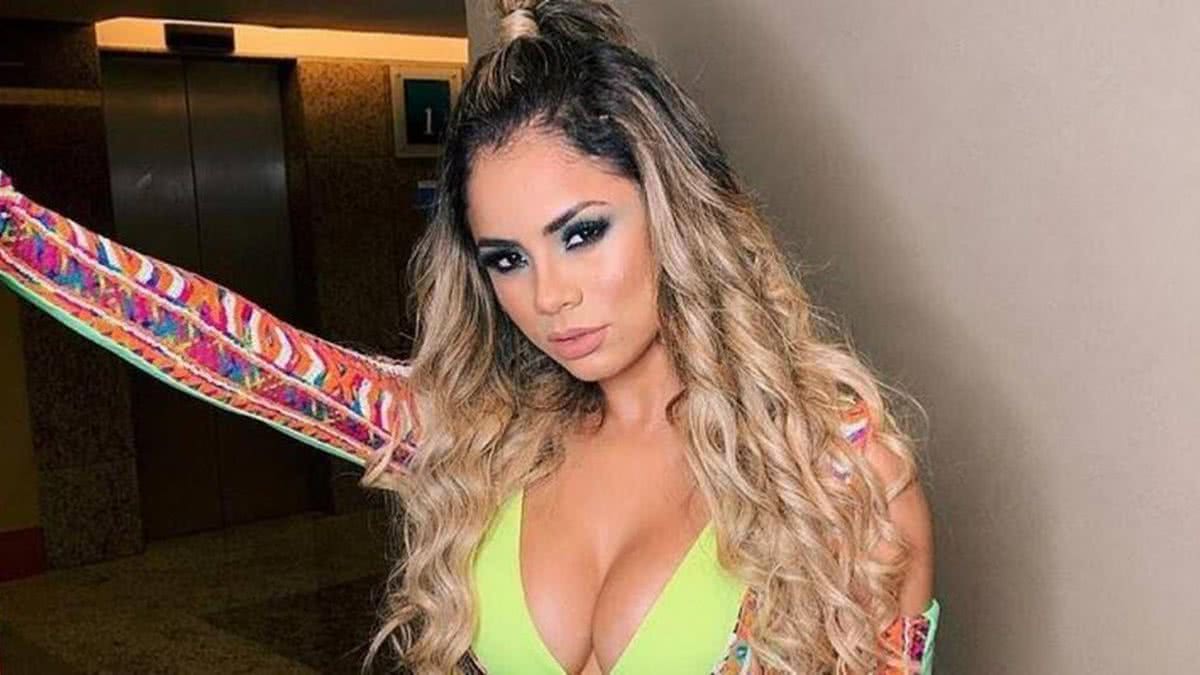 De fio-dental, Lexa empina bumbum e enlouquece seguidores; veja foto