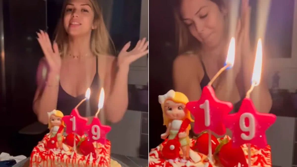 Cantora Melody confunde fãs com bolo de aniversário com idade errada