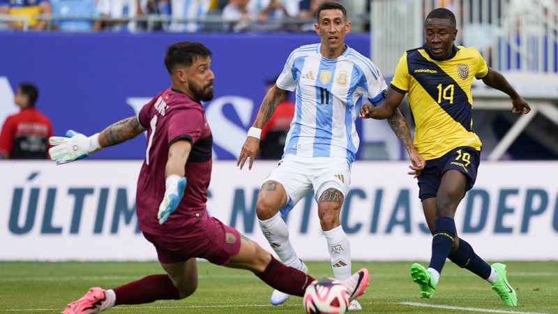 Imagem Com brilho de Di María, Argentina vence amistoso contra o Equador; veja gol