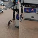 Imagem VÍDEO: Chuva causa alagamento e deixa moradores de Paripe ilhados