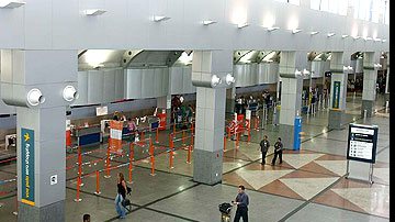 Imagem Aeroporto: Wagner cobra agilidade de ministro