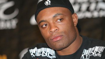 Imagem Anderson Silva fecha contratos milionários para a revanche