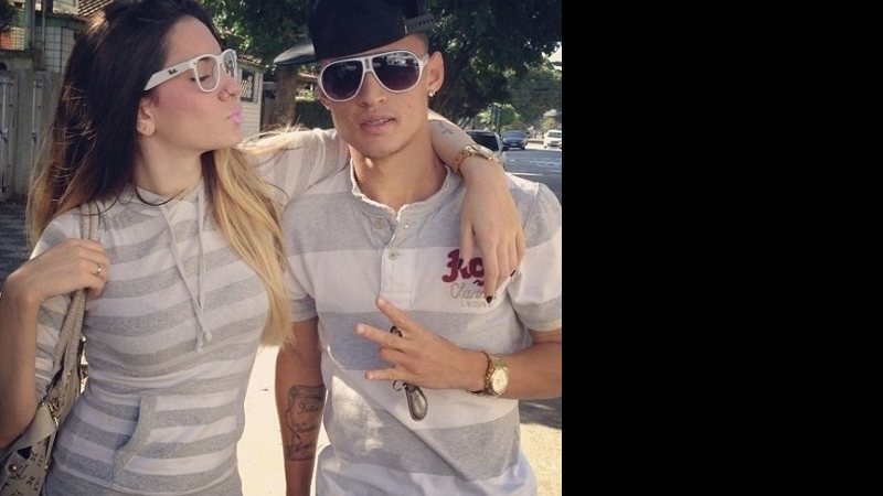 Imagem Novo Neymar, Neilton também tem uma “Bruna Marquezine”