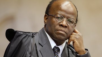 Imagem Joaquim Barbosa pede adiamento de sua aposentadoria no STF