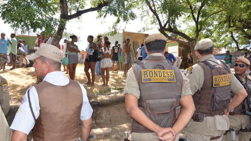 Imagem &quot;Moradores&quot; do Cajazeiras Golf fazem manifestação nesta quarta 