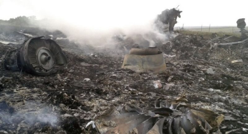 Imagem Mais de 100 corpos são encontrados próximo ao local da queda de avião na Ucrânia