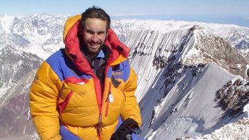 Imagem Pela terceira vez, alpinista brasileiro escala Everest