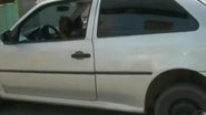 Imagem Criança de 7 anos é flagrada dirigindo carro em Feira de Santana