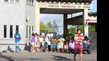 Imagem Agentes penitenciários suspendem atendimento para presos em Salvador