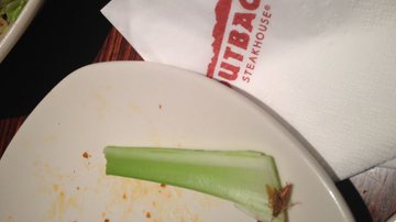 Imagem Outback do Iguatemi serve coxinha com &quot;barata&quot; a cliente