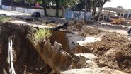 Imagem Após denúncia do Bocão News, cratera na Estrada Velha do Aeroporto é fechada 