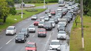 Imagem Manhã de caos na Paralela: ônibus de excursão ocupam faixas e congestionam