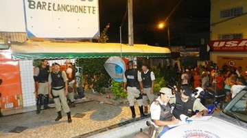 Imagem Homem é assassinado em bar