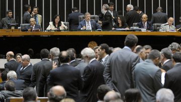 Imagem Deputados federais podem entrar de “férias” nesta terça