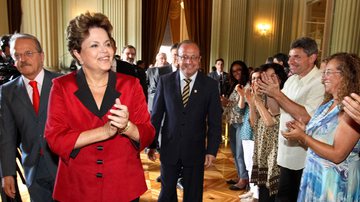 Imagem Dilma manifesta solidariedade às vítimas de desabamento