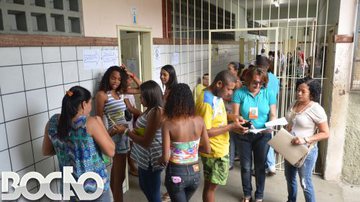 Imagem  Urnas apresentam problemas no maior colégio eleitoral de Salvador