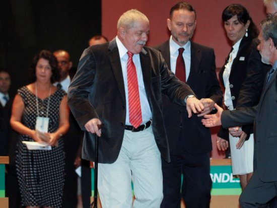 Imagem Lula sem movimento da perna esquerda