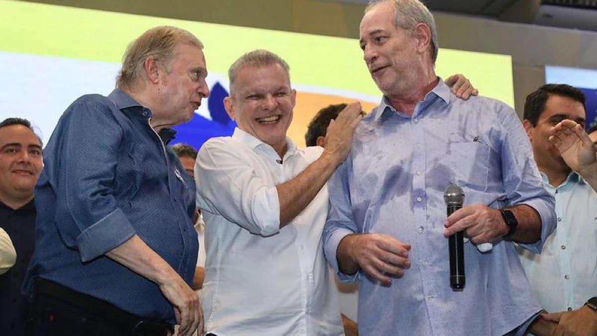 Ap s briga com irm o Ciro Gomes tenta costurar federa o entre