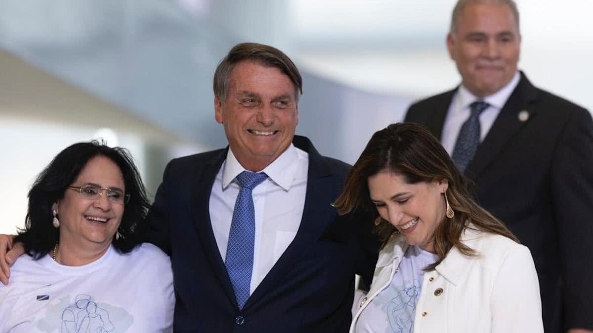 Com apoio de Damares, governo Bolsonaro pagou missionários