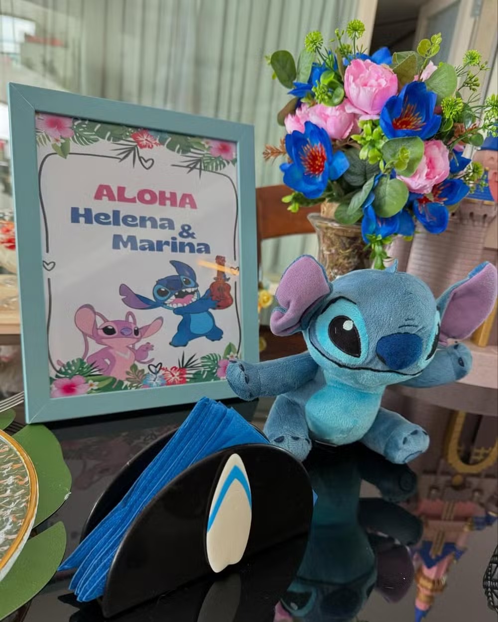 Ivete Sangalo faz festa de aniversário das filhas em casa com o tema Stitch — Foto: Instagram