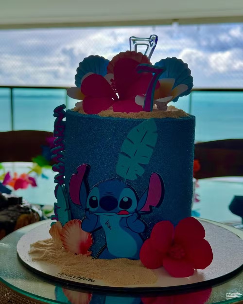 Ivete Sangalo faz festa de aniversário das filhas em casa com o tema Stitch — Foto: Instagram