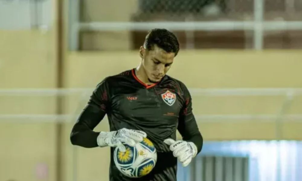 Maycon Cleiton em campo com a camisa do Vitória - Foto: Victor Ferreira / EC Vitória