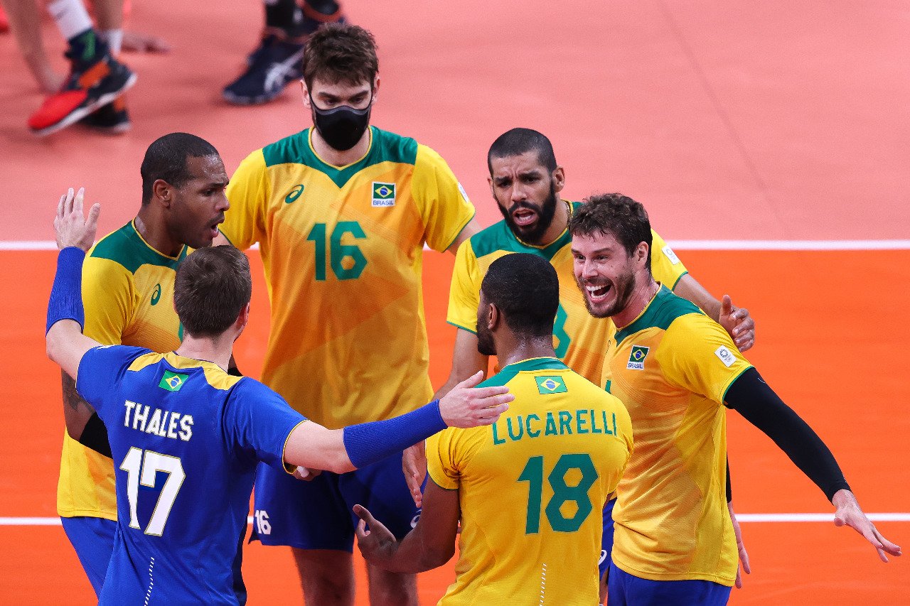 DEIXOU ESCAPAR! Brasil perde no tie-break e encerra sem medalha no vôlei  masculino - Super Rádio Tupi